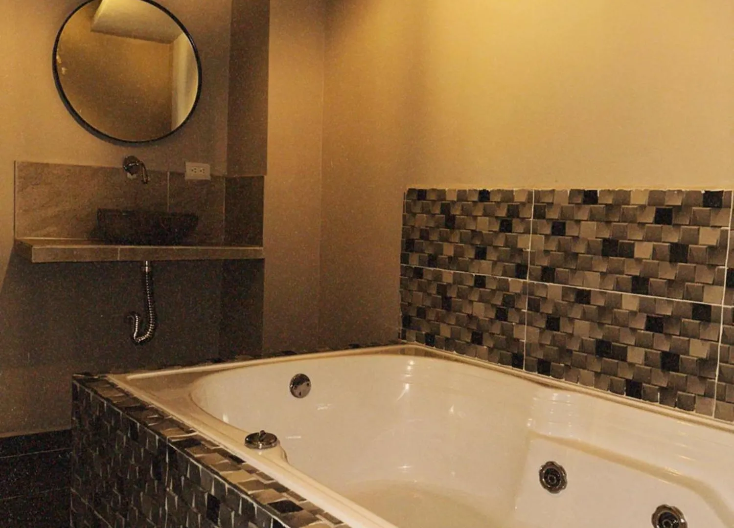 ***  History Center Hotel Medellín Colombia